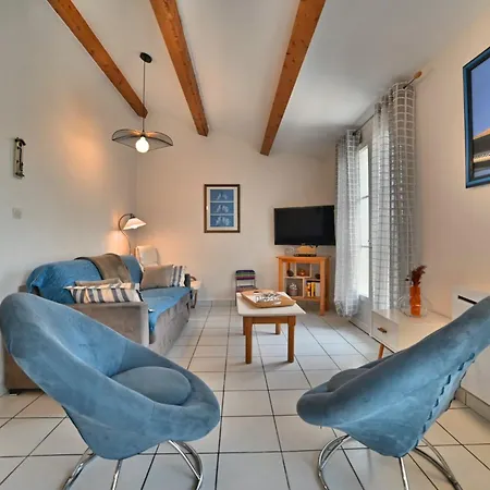 Les Coutures By Interhome Saint-Pierre-d'Oleron